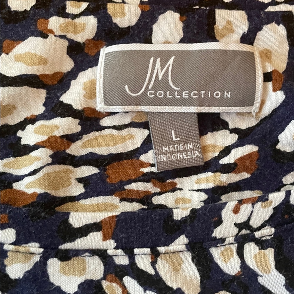 JM Collection Navy and Cream Patterned Blouse - Picture 2 of 3